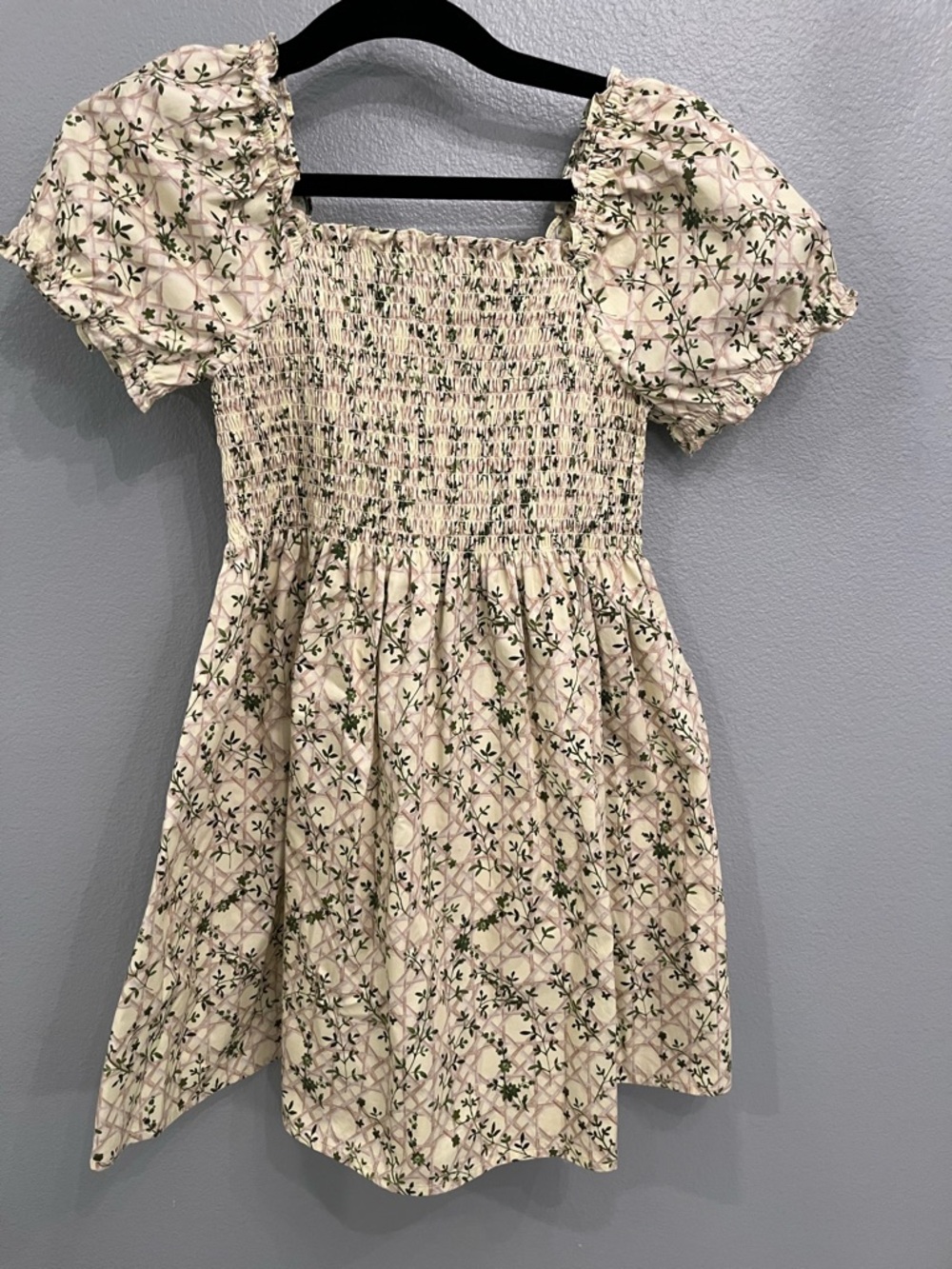 Hill House Home Girls Butter yellow/ Cream Floral Smocked Puff-Sleeve Dress